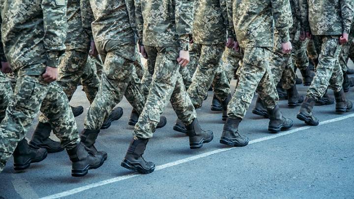 Weight Loss Before Military Training May Cut Injury Risk