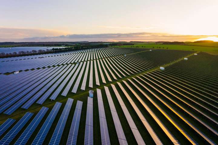 NextEra Energy: Solid Earnings Growth Outlook (NYSE:NEE)