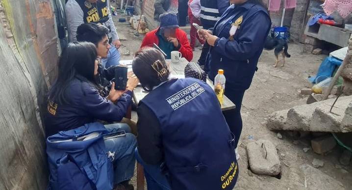 Cae por almacenar pornografía infantil en su cuenta personal de correo electrónico y celular