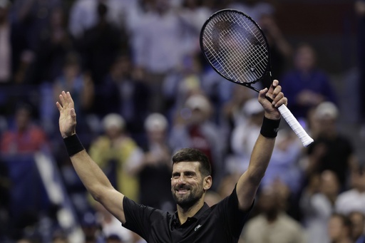 Novak Djokovic supera problema de espalda y avanza a 4ta ronda del US Open a los 38 años