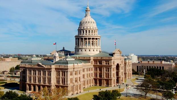 Texas Democrats flee to Chicago, New York to prevent redistricting vote