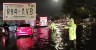 Lluvia en CDMX arrancó placas vehiculares en Iztacalco: ¿está la tuya?