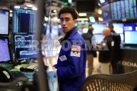 Caen Nasdaq y S&P 500 presionados por acciones tecnológicas