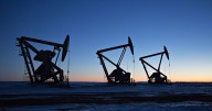 Así golpeó la caída del precio del petróleo a Pemex, Petrobras, YPF y Ecopetrol en 2025