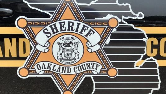 Oakland County crash leaves 3 dead, 2 injured