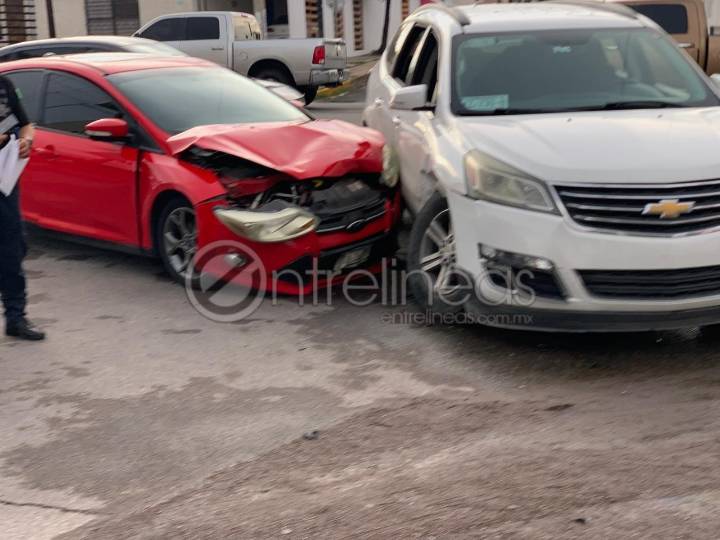 Choque en avenida Américas deja dos mujeres lesionadas