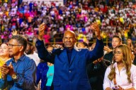 Gran noche de adoración y agradecimiento a Dios se vivió en...