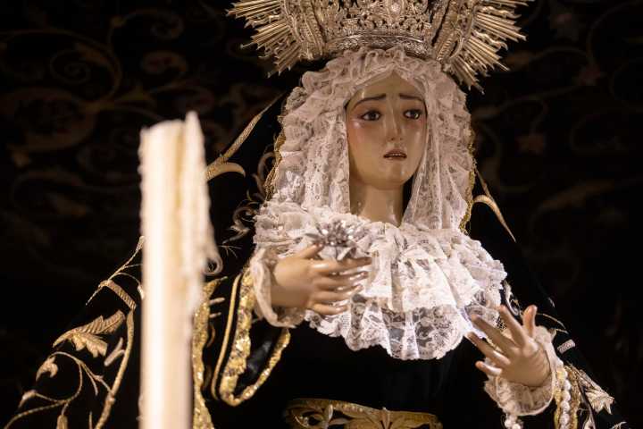 María Santísima en su Soledad Coronada