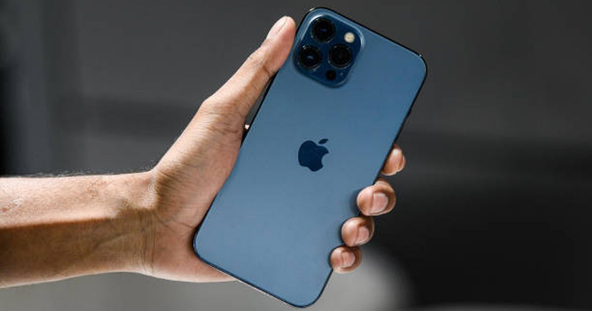 Apple iPhone, iPad and MacBook fall up to 63% with hundreds off in Wowcher deals