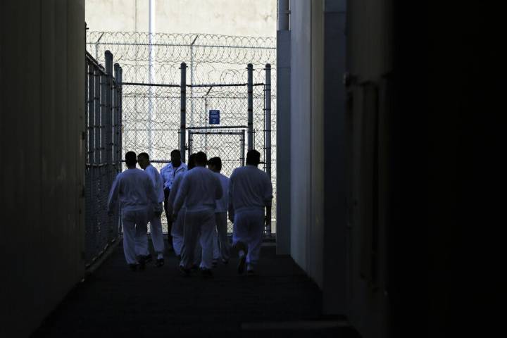 People in ICE custody complain of long waits for deportation