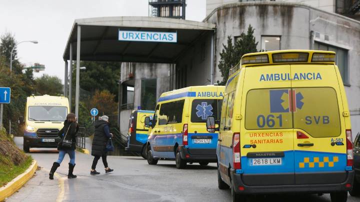 Permanece muy grave un joven de 18 años al que una socorrista sacó inconsciente del mar en Pontevedra