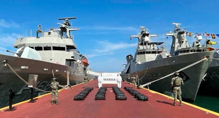 Incautan más de 900 kilos de cocaína frente a costas de Acapulco