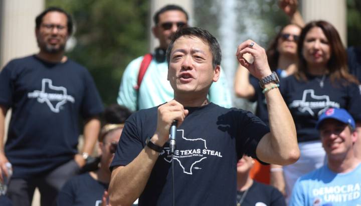 Quorum-breaking Texas Democrats join anti-Trump protest in Millennium Park