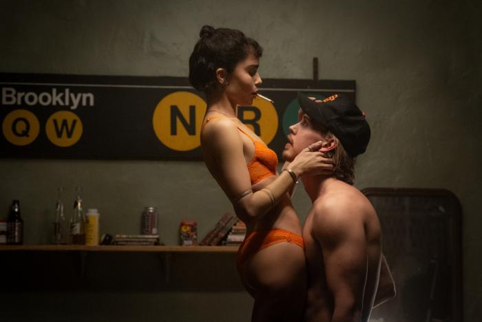 Darren Aronofsky Sorta Gets His Groove Back with Austin Butler in 'Caught Stealing'