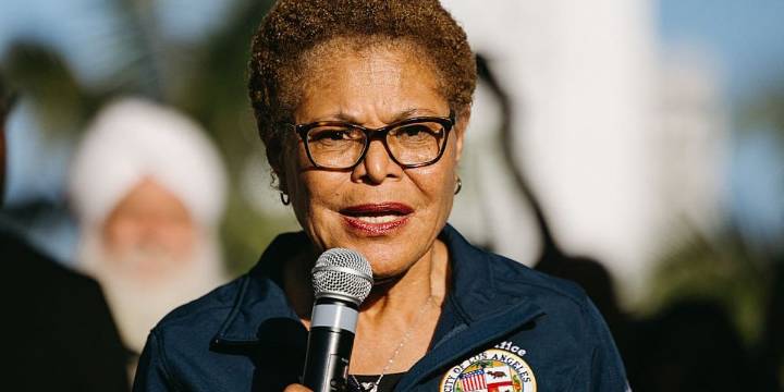 Karen Bass responds to box truck Border Patrol raid
