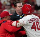 Contreras estaría  fuera  seis juegos por rabieta