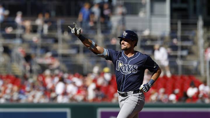 Rays’ Josh Lowe hits 2 homers to beat brother Nathaniel’s former team