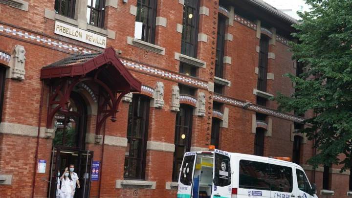 La explosión de la batería de una silla eléctrica deja cinco heridos en una vivienda de Bilbao