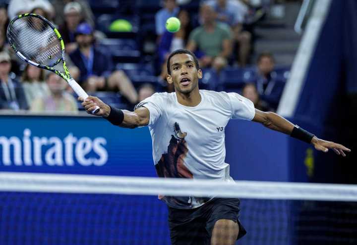 Auger-Aliassime da la campanada y derriba a Zverev en tercera ronda