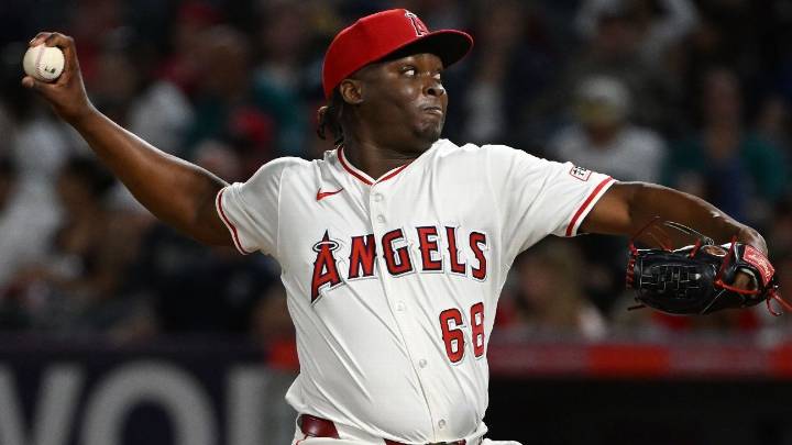 Los Angeles Angels recall rookie right