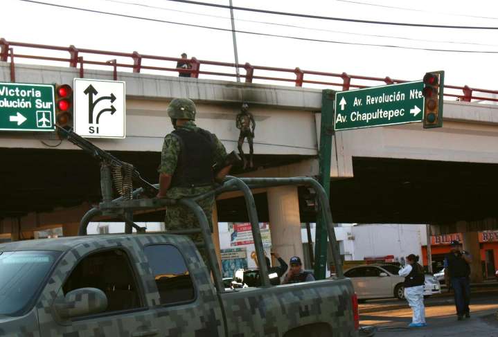 El enfrentamiento entre civiles armados y la policía en el norte de México dejó doce muertos