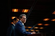 Sheinbaum va por recortes a órganos electorales y partidos: Monreal