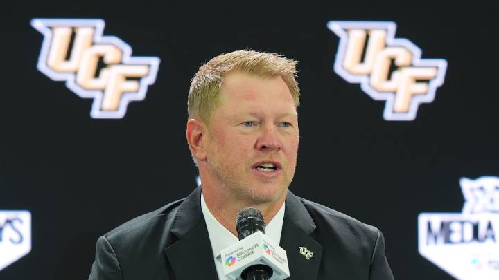 Tayven Jackson’s TD pass to DJ Black lifts UCF over Jacksonville State