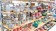 La razón por la que los chinos no compran en sus bazares: "Vamos a comprar a gente española, durará más"