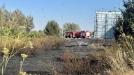 Tres incendios en solares movilizan a los bomberos