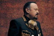 "A caballo y con música", Pepe Aguilar responde a las políticas migratorias de EE.UU.
