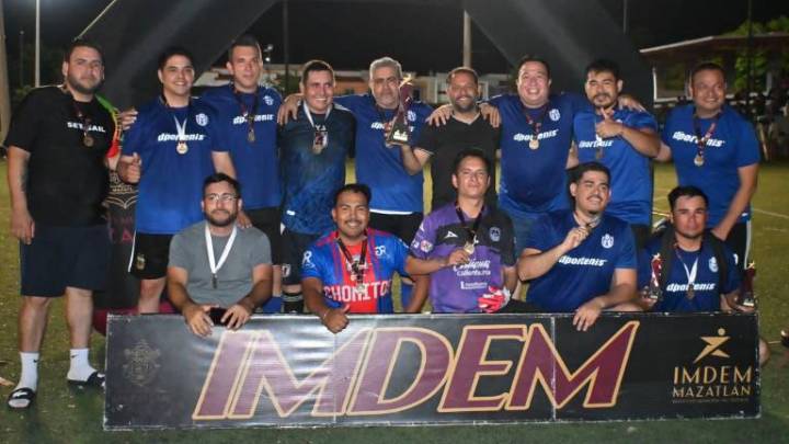 Fantásticos se coronan campeones en el Intramuros del Ayuntamiento de Mazatlán