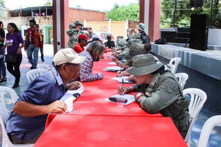 Jornada de alistamiento de la milicia se realizó en la Plaza Bolívar