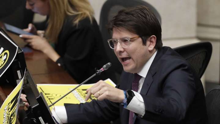 Menor que disparó al senador colombiano Miguel Uribe pasará 7 años en prisión
