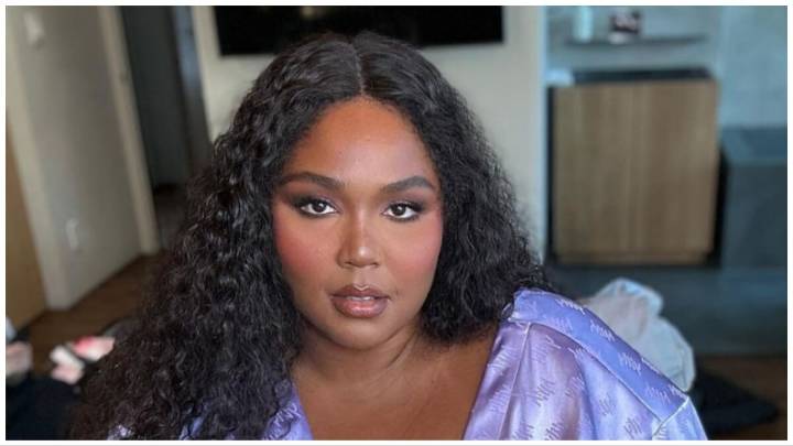 'OMG … That Gurl ATE Lizzo': Lizzo’s Surprising Way of Showing Off Her Weight Transformation Has Fans Stunned by Just How Far She’s Come 