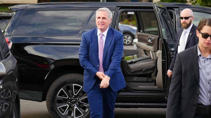 Kevin McCarthy, Redistricting Commission’s Popularity Stand in Newsom’s Way