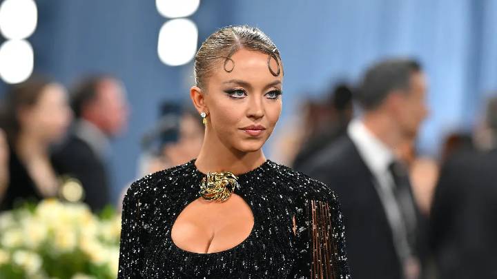 Acusan racismo en campaña de Sydney Sweeney con America Eagle; la marca se defiende de las críticas