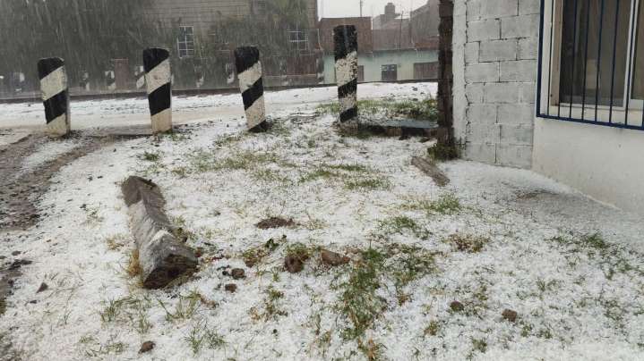 Intensa lluvia y granizo sorprende a Irapuato