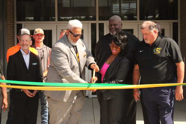 With Mills high school ribbon-cutting, Pulaski County district takes step toward ending lawsuit