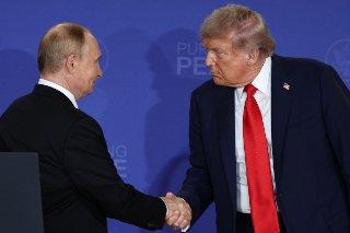 Trump y Putin esperan superar obstáculos “mínimos” para “paz” en Ucrania