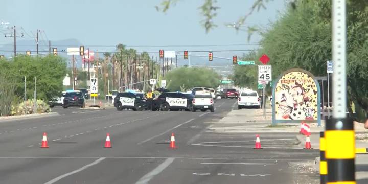 Motorcyclist dead after crash near Valencia, Alvernon