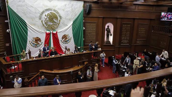 Rendirán protesta 109 jueces y magistrados locales en el Congreso de Michoacán, pese a límite de aforo