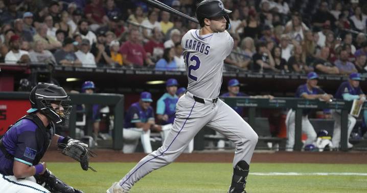 Kyle Karros, son of 1992 NL Rookie of the Year Eric Karros, hits RBI single in first MLB at