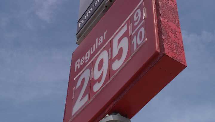 Travelers see lower prices at the airport and the gas pump for Labor Day weekend