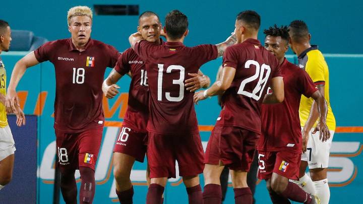 Referente de La Vinotinto llega a Colombia y se reúne con excompañeros con los que ganó título continental