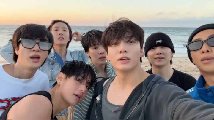 BTS' Beach Weverse Live and New Fanfic Files: Podcast