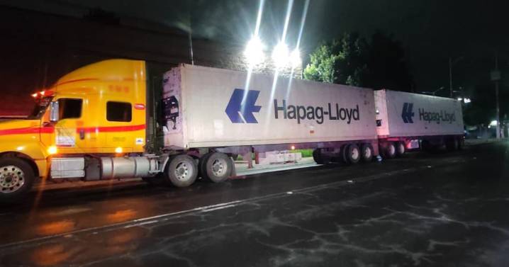 Recuperan en el Estado de México camión que transportaba baterías de litio; la carga está valuada en 20 millones de pesos