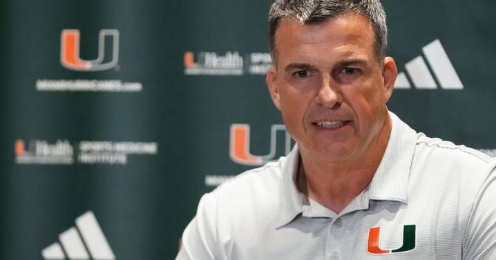 No. 10 Miami hoping for 'maniacal' setting when hosting No. 6 Notre Dame on Sunday night
