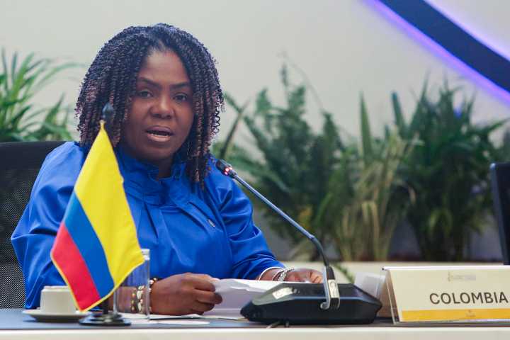 Vicepresidenta colombiana pide unión nacional contra violencia tras muerte de Miguel Uribe