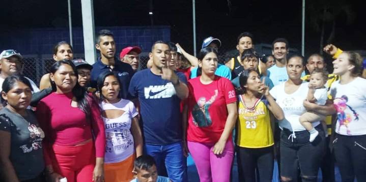 Pacto de caballeros sellaron el “chamo” Osuna y productores de coco de Capure