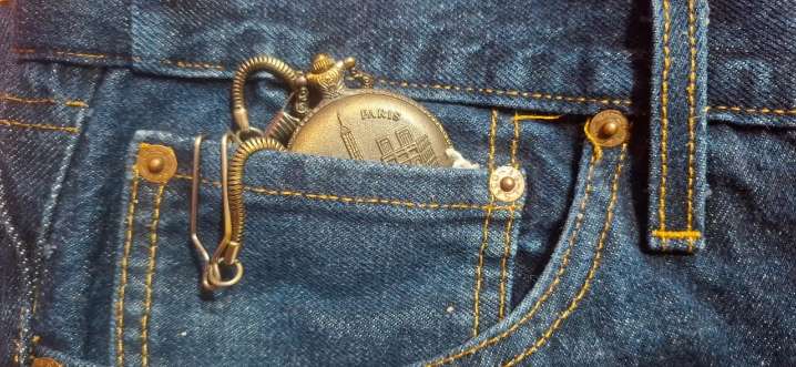 Qué es y para qué sirve el bolsillo relojero en los jeans: Historia y usos actuales